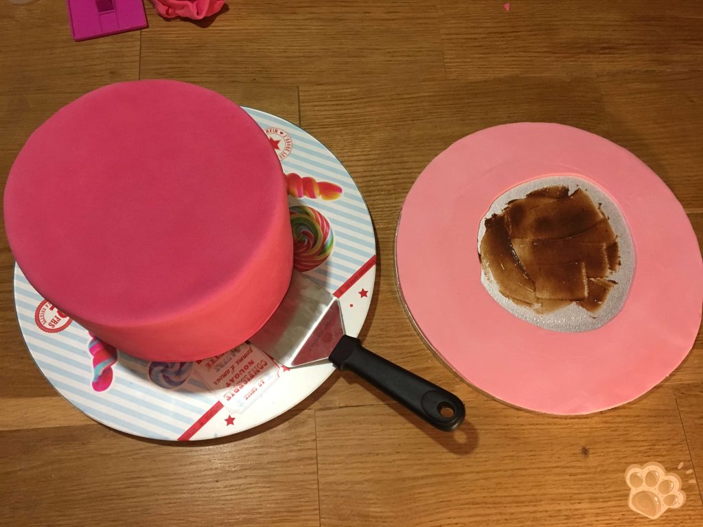 etapes_couverture_gateau_pate_a_sucre-(1) - La pâte d'Amanda