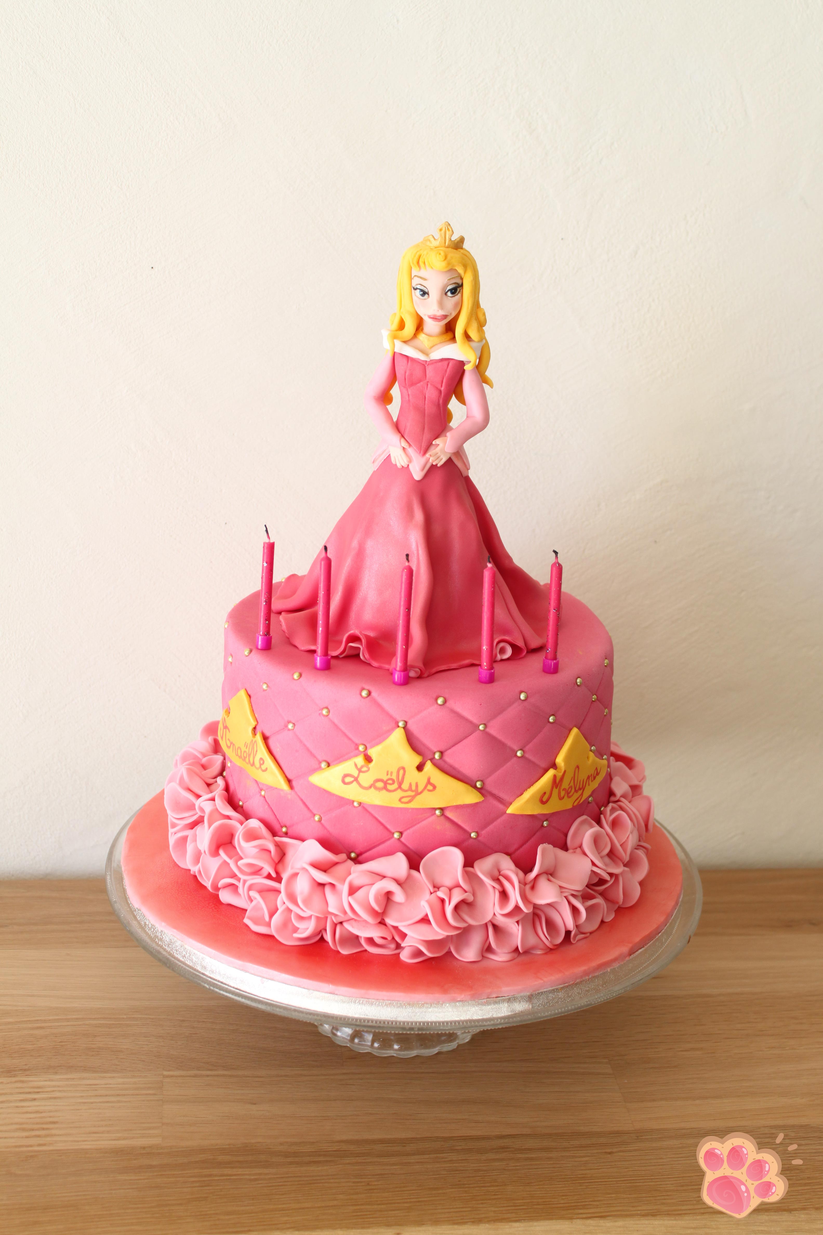 Gateau D Anniversaire Aurore La Belle Au Bois Dormant La Pate D Amanda