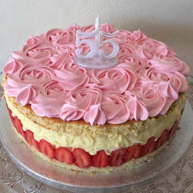 Fraisier Et Ses Roses De Chantilly La Pate D Amanda Fraisier Et Ses Roses De Chantilly La Pate D Amanda